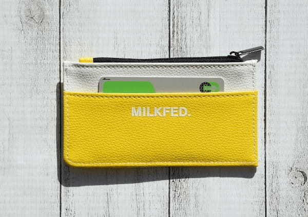 これが付録なんて信じられない！かわいくて実用的なスヌーピーの超薄型財布　mini10月号