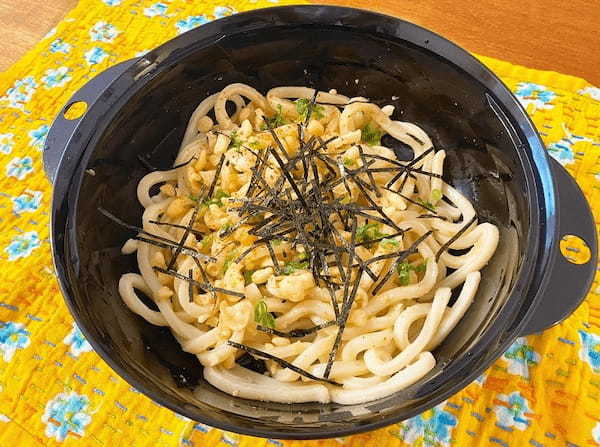 ダイソーの“冷凍うどん専用”神アイテム。レンチンだけで絶品うどん完成！