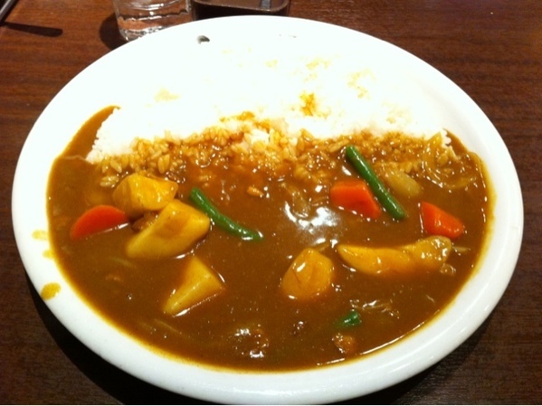 新横浜駅近くの絶品カレー8選！ランチの美味しい名店や食べ放題の人気店も！