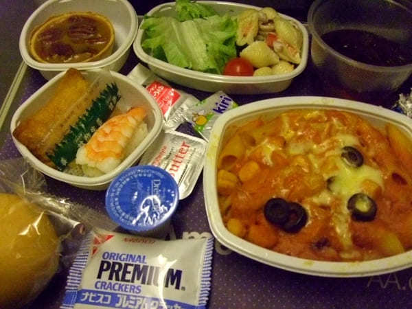 ニューヨーク旅行で味わえる【国際線エコノミークラス機内食】世界の航空会社7選♪