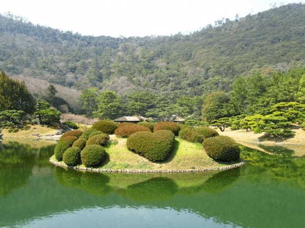 【香川】ミシュラン最高評価！世界が認めた庭園「栗林公園」を散策しよう！1.jpg