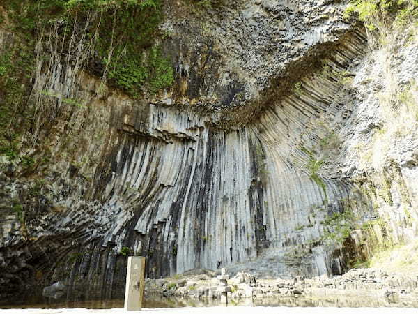 城崎温泉から渡し船で行く！柱状節理が広がる不思議な洞窟「玄武洞」1.jpg