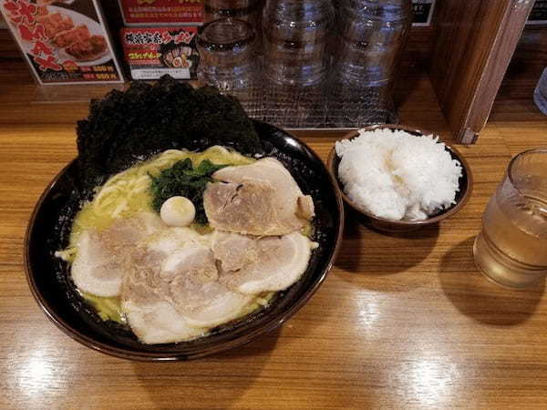 新宿の家系ラーメン店17選！本格濃厚スープの名店や深夜営業の人気店も！