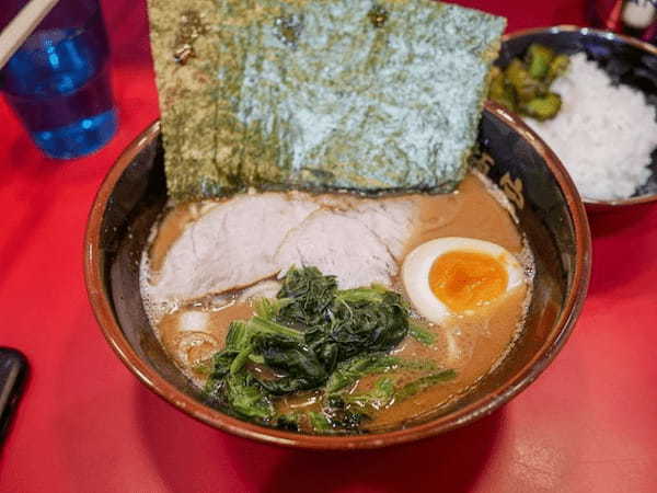 新橋の家系ラーメン店4選！本格濃厚スープの名店や深夜営業の人気店も！