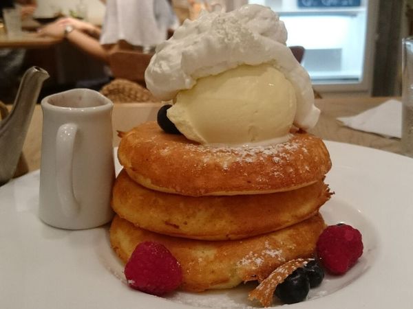 梅田のパンケーキが美味しい店20選！ふわふわ絶品の人気店や高コスパ穴場カフェも！