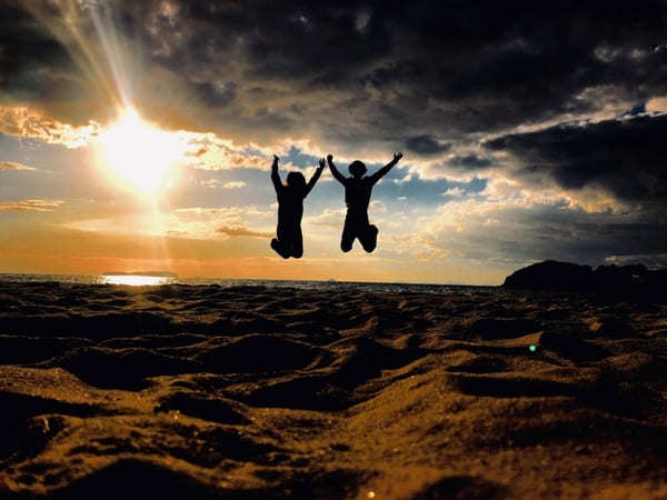 【日本のウユニ塩湖・香川県父母ヶ浜】満潮でもインスタ映え！アプリ不要のスマホ撮影方法を大紹介！