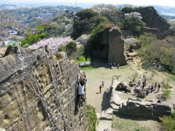 日本とは思えない！まるで古代遺跡みたいな山【神奈川・鷹取山】