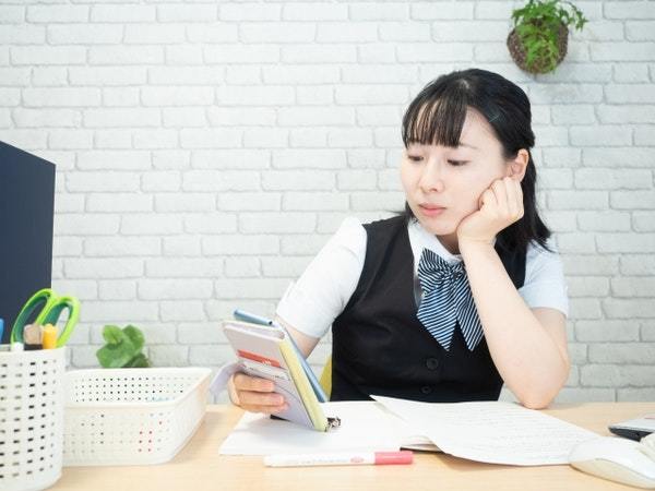 職場にいる嫌いな人を辞めさせたい！自主退職させる方法と注意点