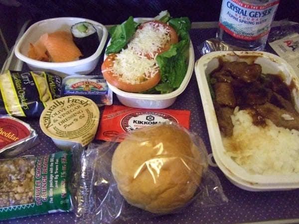 ニューヨーク旅行で味わえる【国際線エコノミークラス機内食】世界の航空会社7選♪