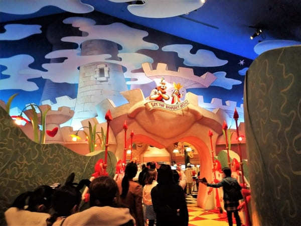 【東京ディズニーランド】アリスのレストラン♡「クイーンオブハートのバンケットホール」