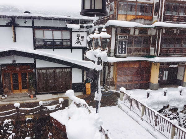 冬景色を楽しむ温泉街といったらここ！山形・銀山温泉と旅館「永澤平八」を満喫しよう！