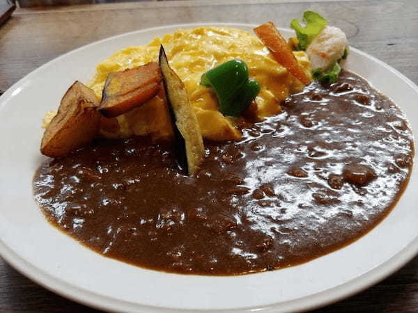 富良野のご当地名物【オムカレー】おすすめ7店！市街地から近いのはここ！