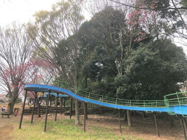 子どもと行きたい横浜のおすすめ公園22選！大型遊具・ロング滑り台など設備充実の公園特集