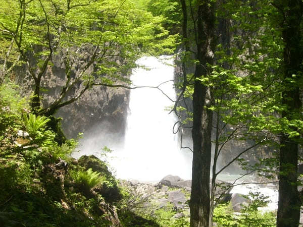 大自然の景色と名湯・秘湯に癒される 新潟 / 妙高高原