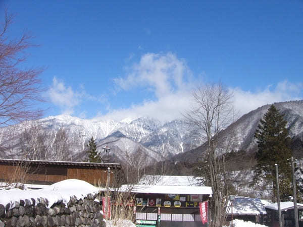 厳冬の奥飛騨、5つの温泉街で「冬景色」をめぐる旅