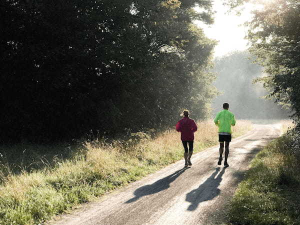 意中の相手との仲を深めるのはスポーツだった！驚きの吊り橋効果とは？