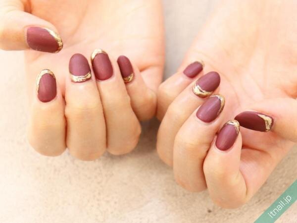 【秋の垢抜けボルドーネイル】“いい女”な雰囲気は指先から 絶妙な深い赤色で楽しむ大人デザイン9選