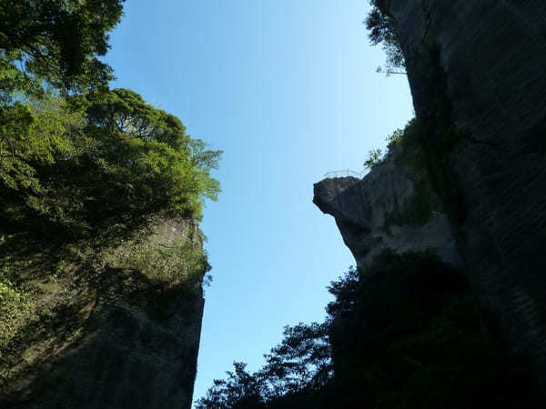 千葉・鋸山週末日帰りハイキング!ロープウェイで東京湾を一望出来る絶景展望台＆地獄のぞきへ