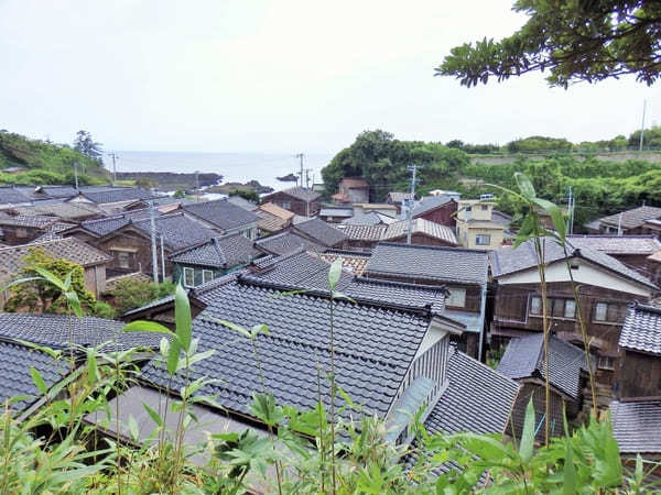 廻船業で栄えた迷路のような港町。佐渡島【宿根木】を歩く