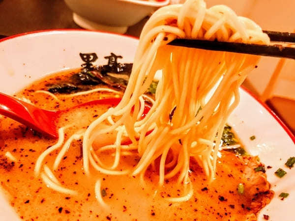 熊本ラーメンなら「黒亭」がお勧め！卵黄がのった玉子入ラーメンは絶品！