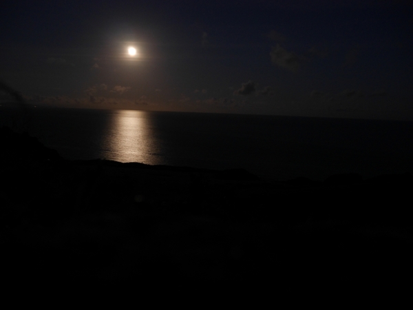 少し早起きして非日常を！石垣島・平久保崎で夜空と朝焼けを楽しもう1.jpg