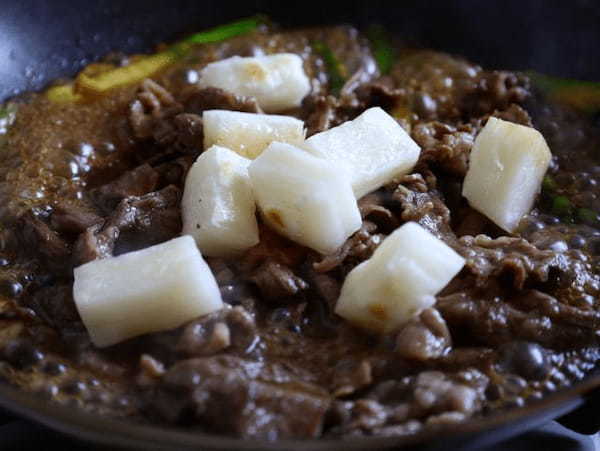 むしろ一年中食べたい　余ったお餅の意外な活用法！切り餅と胡桃の牛肉甘辛炒め