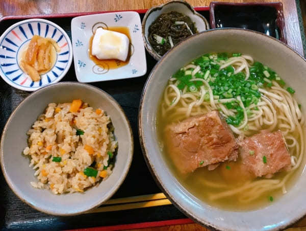 【沖縄】沖縄そばの名店！味も雰囲気も抜群な「屋宜家」