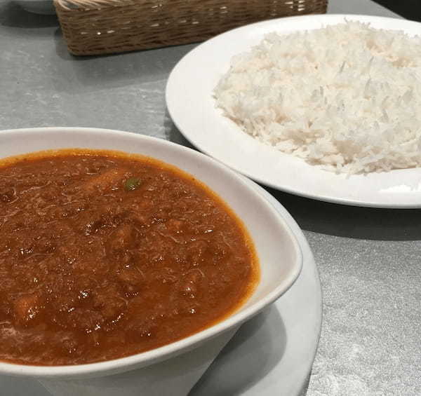 品川駅周辺の絶品カレー13選！駅ナカのランチ人気店やナン食べ放題の名店も！