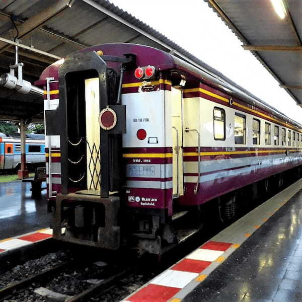 【タイ】チェンマイ発☆のんびりローカル列車の旅1.jpg
