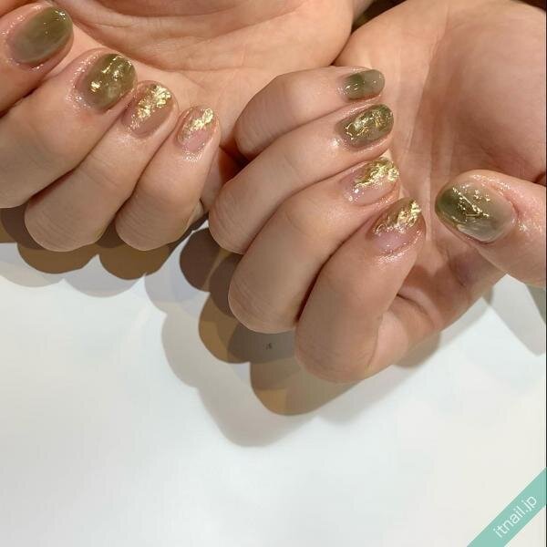辛口ネイルはこの2色に注目!〈カーキorくすみブルー〉特集