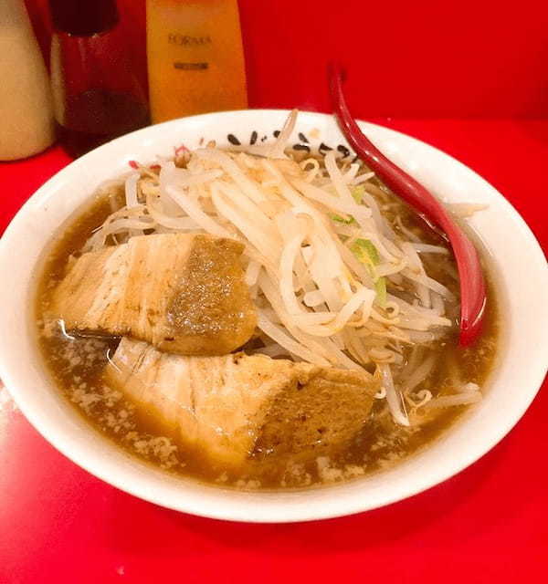 鶴見エリアの二郎系ラーメン4選！ジロリアンも満足なデカ盛りインスパイア系も！