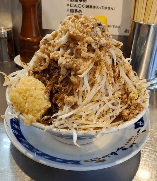 明大前エリアの二郎系ラーメン6選！ジロリアンも満足なデカ盛りインスパイア系も！