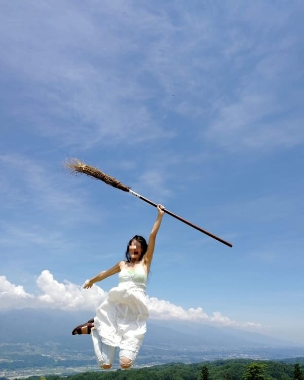 【長野・豊丘村】ジブリファン必見！福島てっぺん公園で空飛ぶ魔女になる？！