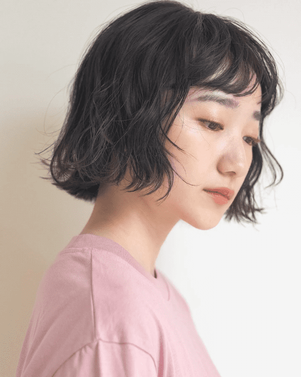 こんなにおしゃれ「ミニボブ×外ハネ」のヘアカタログ。前髪なし・あり別にご提案