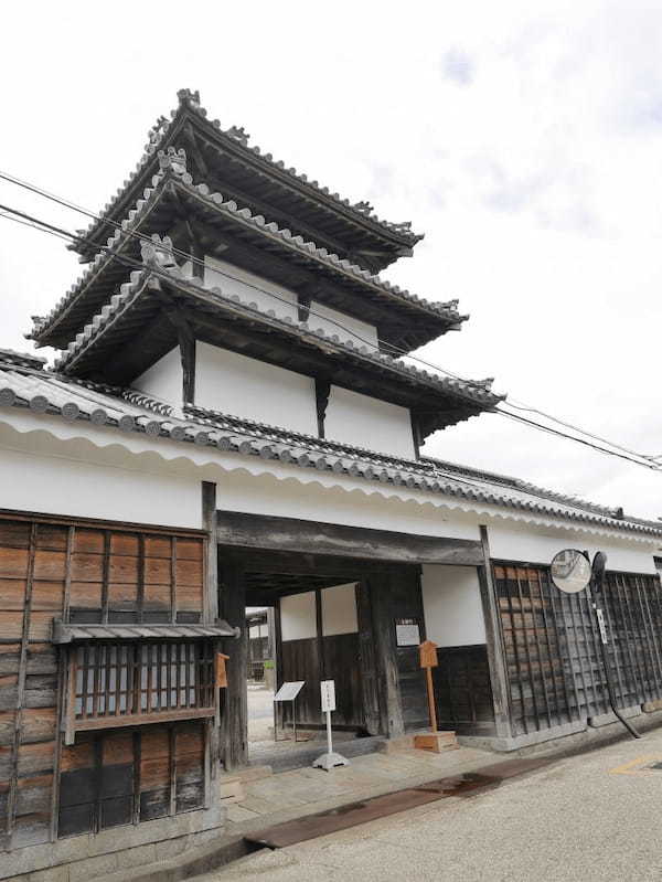 【三重】巨大な建築物に圧倒！夏の蓮も美しい「高田本山専修寺」1.jpg