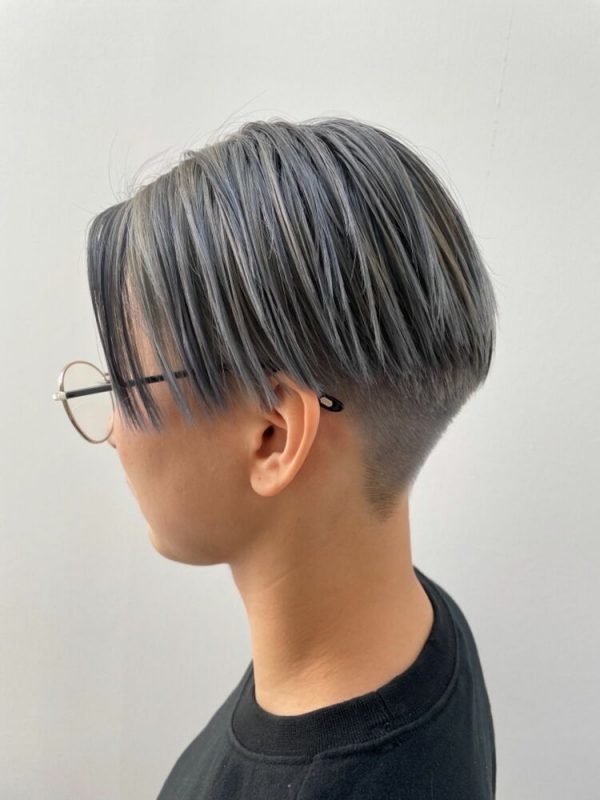 ベリーショート×センター分けのヘアカタログ。大人っぽいおしゃれな髪型はこれ