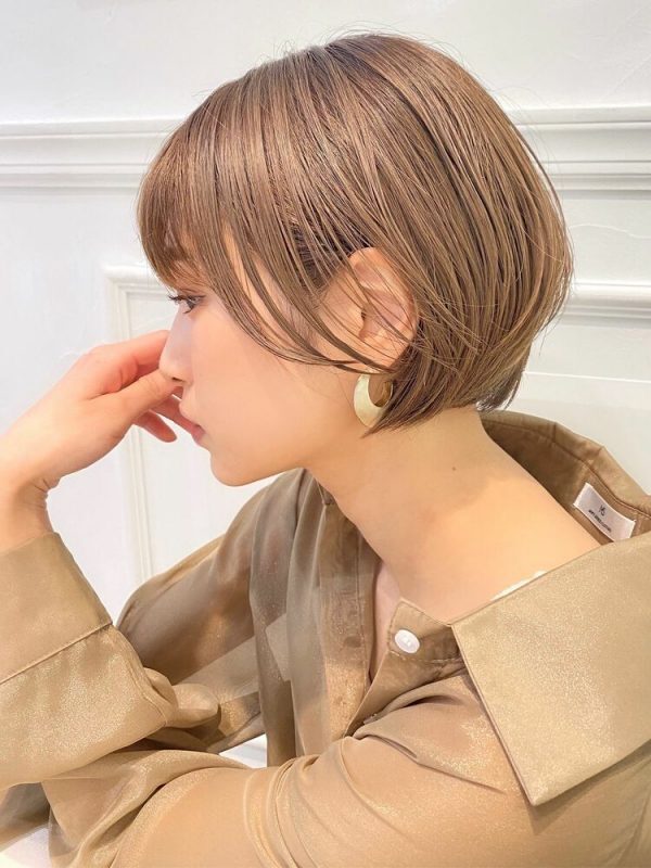 2022春のショートヘアカラーはこの色味がおすすめ。トレンドを意識した春の髪色