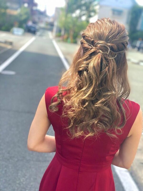 ロング向けの結婚式におすすめの髪型《2022》自分でできるお呼ばれヘアアレンジ