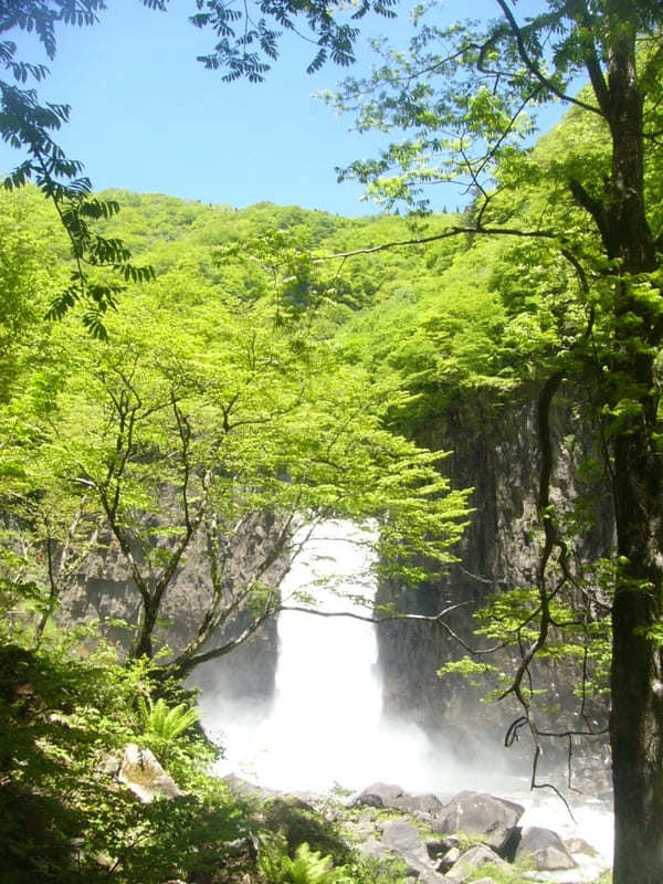 大自然の景色と名湯・秘湯に癒される 新潟 / 妙高高原