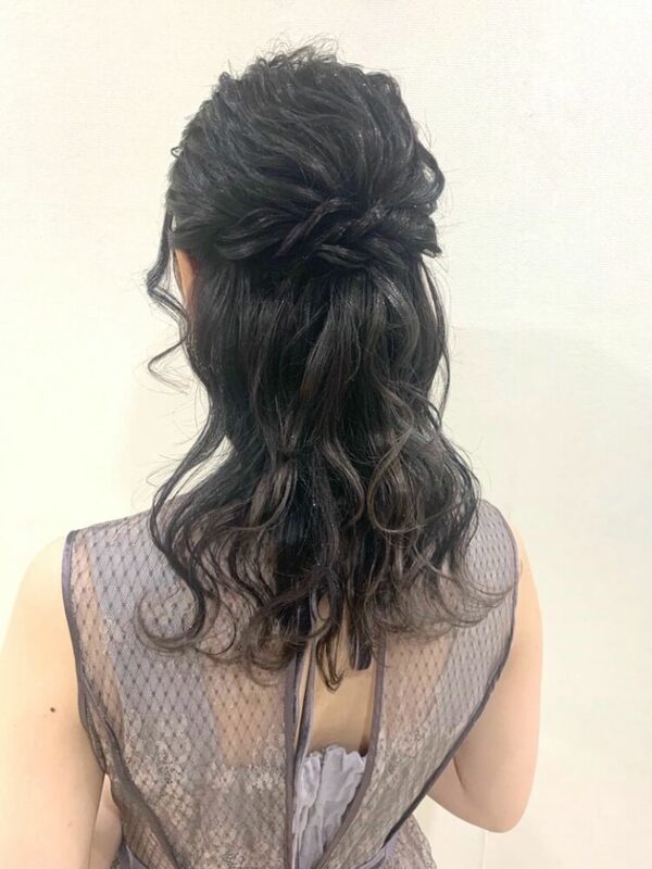 ロング向けの結婚式におすすめの髪型《2022》自分でできるお呼ばれヘアアレンジ