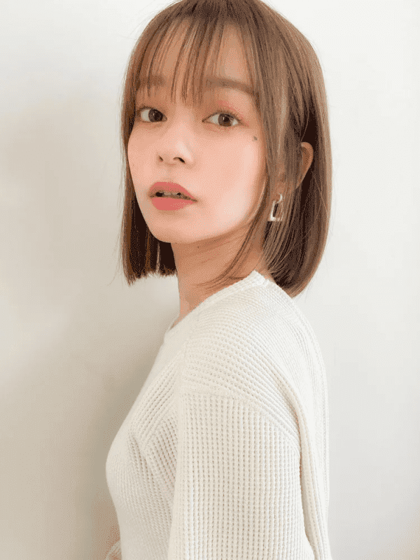 垢抜ける「ボブ×ストレート」のヘアカタログ。あなたに似合う髪型がきっと見つかる◎