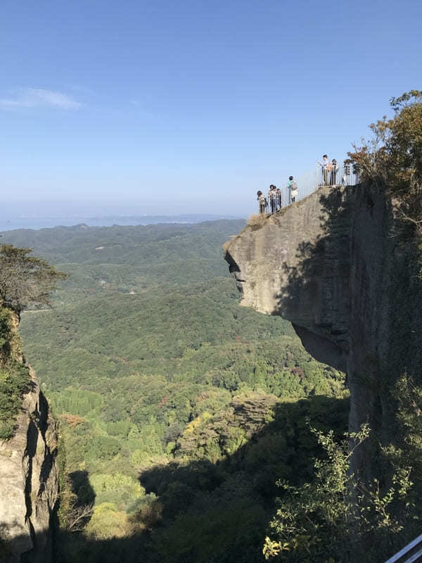 【千葉】「鋸山」登山はまるで遺跡探検！？「さすけ食堂」で幻の黄金アジフライも