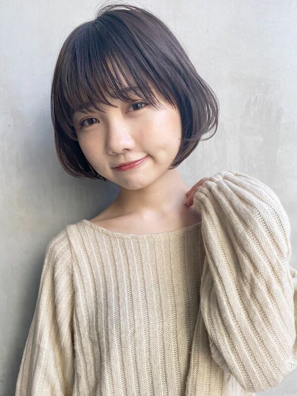 似合うがわかる「ベース顔」さんにおすすめの髪型15選。レングス別のヘアカタログ