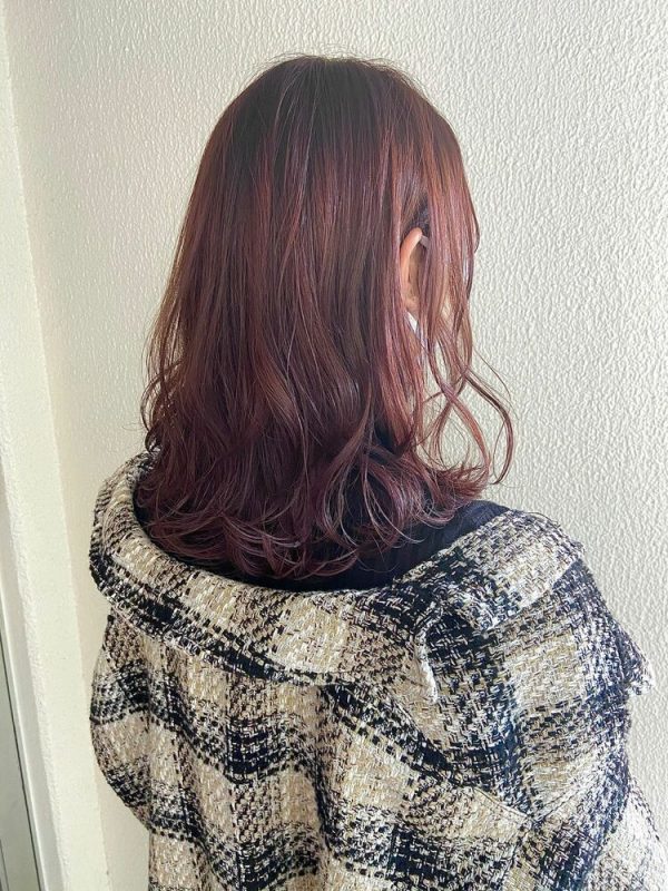 【ピンクパープル】の髪色が可愛い。大人に派手すぎないおすすめヘアカラーをご紹介