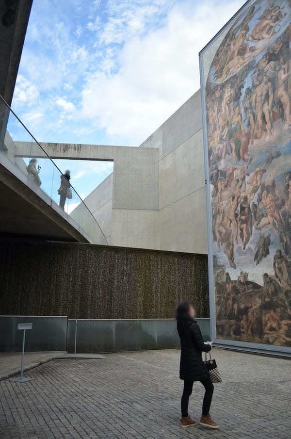 京都の野外美術館【陶板名画の庭】の解説