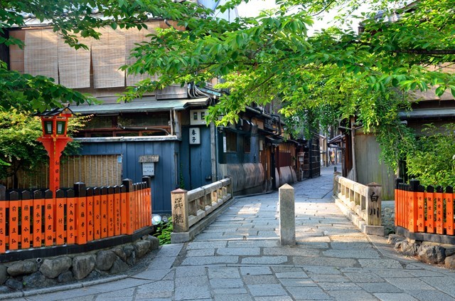 【2021年】京都祇園観光ガイド。はじめての祇園で必ず行きたい名所12選！インスタ映え情報