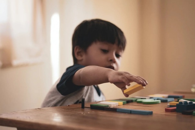 『あや』の付く男の子の名前67選｜絢・郁・綾・彩など漢字別にご紹介