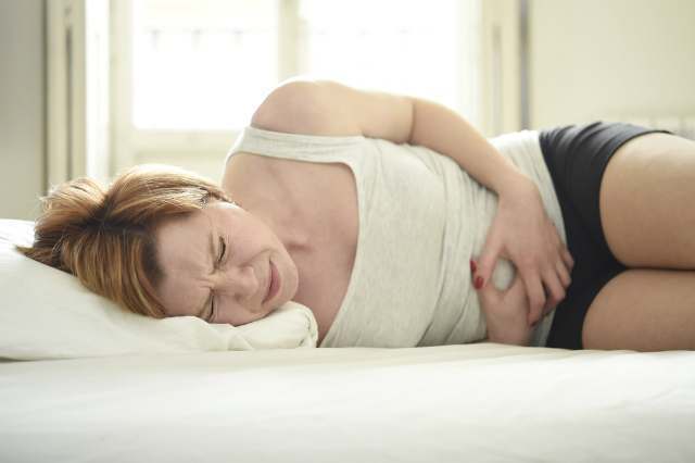 空腹時の筋トレの効果・メリットは？食事のタイミングと筋肉のつき方も