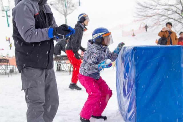 【体験記事】東京から60分の雪国！みなかみ町でガチ雪合戦＆雪上BBQをやってみた！