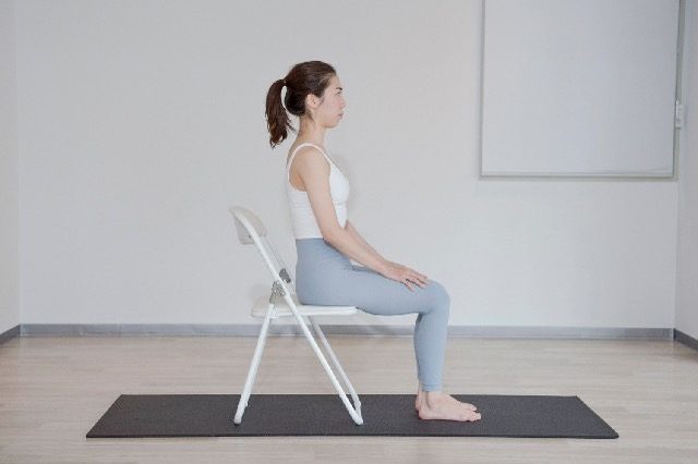 呼吸するだけで“痩せる”。減量効果バツグンの【理想的な座り姿勢】の作り方1.jpg